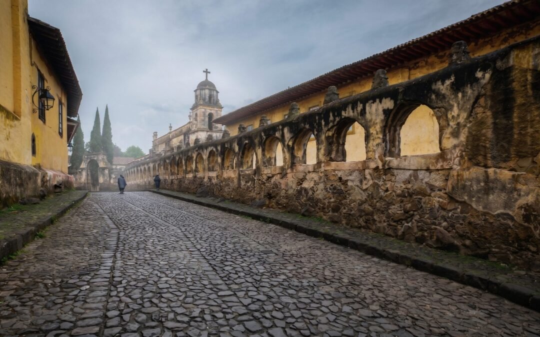 La arquitectura de no imponerse: Pátzcuaro y la persistencia de una escala humana